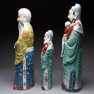 Three Chinese famille rose figures of the star gods, Mao Ji Sheng 茂記生 and You Long Sheng 游隆盛 mark, 19/20th C. — photo 3