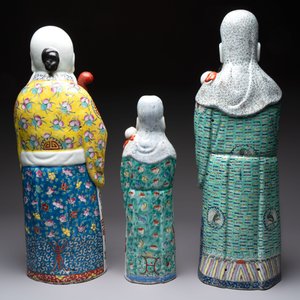 Three Chinese famille rose figures of the star gods, Mao Ji Sheng 茂記生 and You Long Sheng 游隆盛 mark, 19/20th C. — photo 4