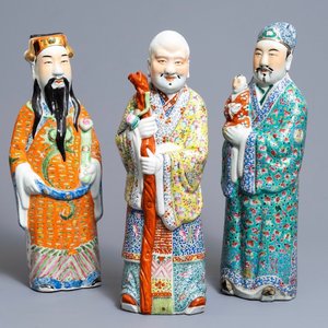 Three Chinese famille rose figures of the three star gods, 19/20th C. — 照片 1