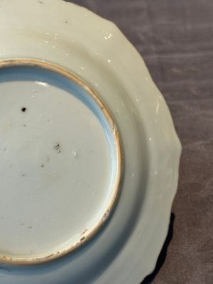 Three Chinese famille rose flower-shaped 'He Xiangu' plates, Yongzheng — photo 8