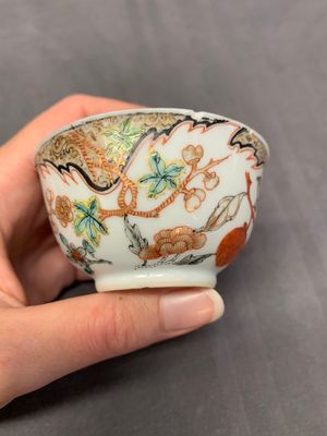 Three Chinese famille rose 'flowers and butterflies' cups and saucers, Yongzheng — photo 20