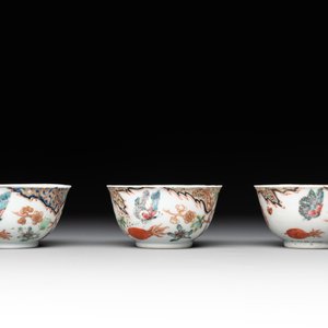 Three Chinese famille rose 'flowers and butterflies' cups and saucers, Yongzheng — photo 6