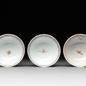 Three Chinese famille rose 'flowers and butterflies' cups and saucers, Yongzheng — photo 8