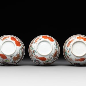 Three Chinese famille rose 'flowers and butterflies' cups and saucers, Yongzheng — photo 9