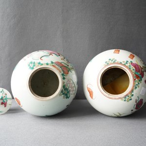Three Chinese famille rose jars, 19th C. — photo 12