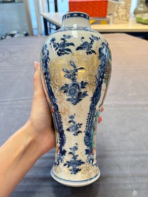 Three Chinese famille rose 'mandarin subject' vases and covers, Qianlong — photo 21