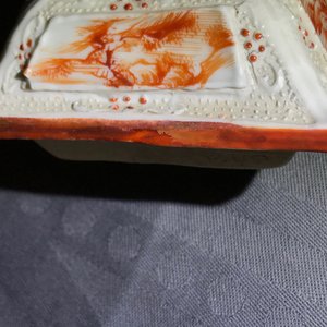 Three Chinese famille rose 'mandarin' vases and covers, Qianlong — photo 21