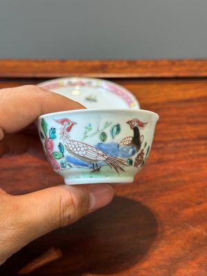 Three Chinese famille rose 'pheasant' cups and saucers, Yongzheng — 照片 2