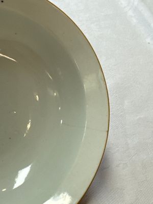 Three Chinese famille rose pink-ground bowls with floral design, Qianlong mark and of the period — photo 40