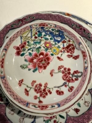 Three Chinese famille rose plates and ten saucers, Yongzheng/Qianlong — photo 6