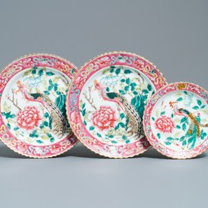 Three Chinese famille rose plates for the Straits or Peranakan market, 19th C. — photo 1