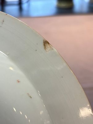 Three Chinese famille rose plates with figural and landscape design, Yongzheng/Qianlong — 照片 5