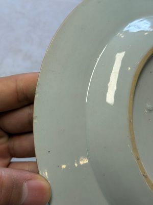 Three Chinese famille rose plates with floral design, Yongzheng — foto 13