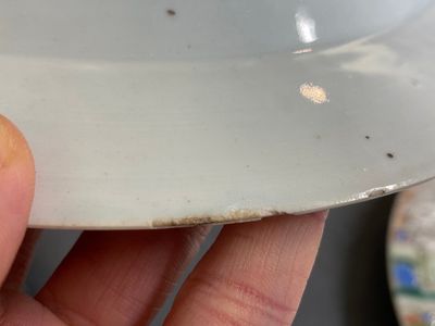 Three Chinese famille rose plates, Yongzheng/Qianlong — 照片 12