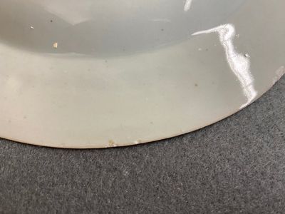 Three Chinese famille rose plates, Yongzheng/Qianlong — 照片 10