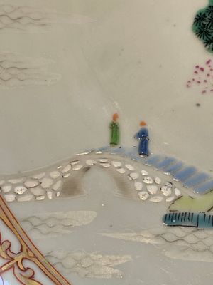 Three Chinese famille rose 'river landscape' dishes, Qianlong — foto 5