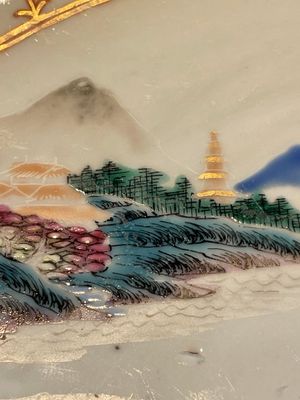 Three Chinese famille rose 'river landscape' dishes, Qianlong — foto 7