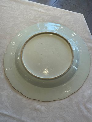 Three Chinese famille rose 'river landscape' dishes, Qianlong — foto 8