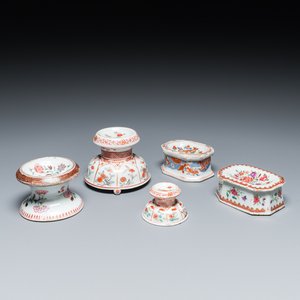 Three Chinese famille rose salts and two Dutch-decorated salts, Kangxi/Qianlong — 照片 1
