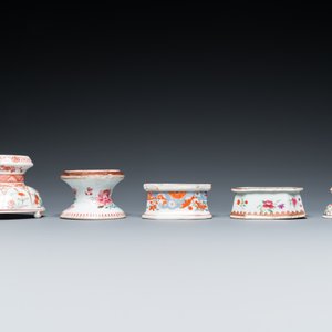 Three Chinese famille rose salts and two Dutch-decorated salts, Kangxi/Qianlong — 照片 4