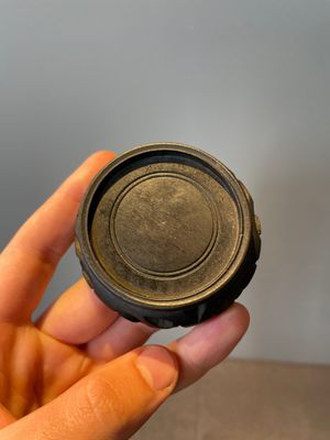 Three Chinese famille rose seal paste boxes, Qianlong and Yang He Tang 養和堂 mark, 20th C. — photo 19