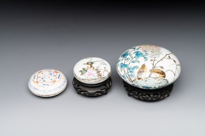 Three Chinese famille rose seal paste boxes, Qianlong and Yang He Tang 養和堂 mark, 20th C.