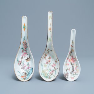 Three Chinese famille rose spoons, 19/20th C. — photo 1