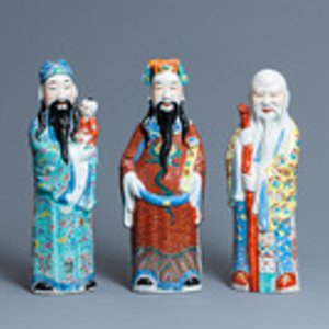 Three Chinese famille rose 'Star God' figures, seal marks, 19/20th C. — 照片 2
