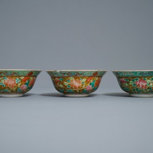 Three Chinese famille rose Straits or Peranakan market bowls, 4-character mark, 19th C. — photo 4