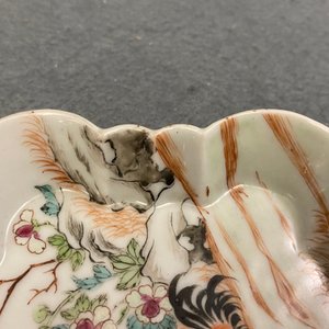 Three Chinese famille rose teapot stands, two spoon trays and a saucer, Yongzheng/Qianlong — photo 7