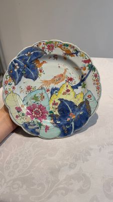 Three Chinese famille rose 'tobacco leaf' plates, Qianlong — photo 8