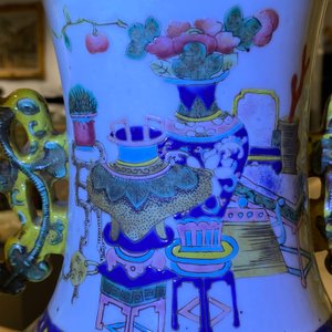 Three Chinese famille rose vases, 19th C. — photo 38