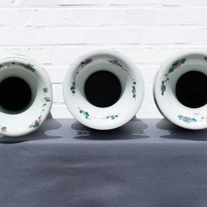 Three Chinese famille rose vases, 19th C. — photo 47