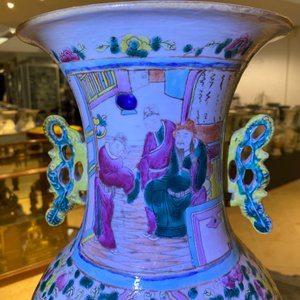 Three Chinese famille rose vases, 19th C. — photo 8