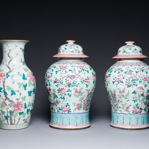Three Chinese famille rose vases, a hat stand and a blue and white celadon-ground jar and cover, 19th C. — photo 2