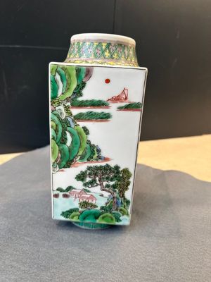 Three Chinese famille rose vases and a famille verte 'cong' vase, Qianlong mark, 20th C. — photo 32