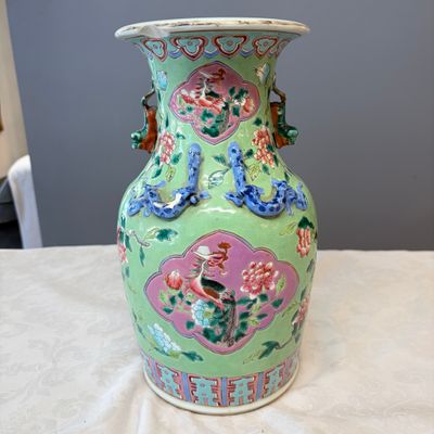 Three Chinese famille rose vases for the Straits or Peranakan market, one mounted as a lamp — photo 7