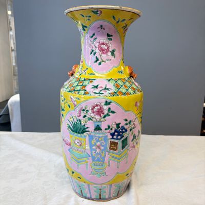Three Chinese famille rose vases for the Straits or Peranakan market, one mounted as a lamp — photo 25