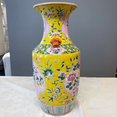 Three Chinese famille rose vases for the Straits or Peranakan market, one mounted as a lamp — photo 28