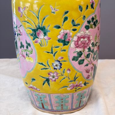 Three Chinese famille rose vases for the Straits or Peranakan market, one mounted as a lamp — photo 31
