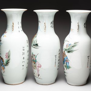 Three Chinese famille rose vases, signed Zhang Rong Shun 張榮順 and Qun Yi Hua Guan 群益畫館 19/20th C. — photo 3