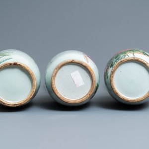 Three Chinese famille rose vases with animals and flowers, 19/20th C. — 照片 6