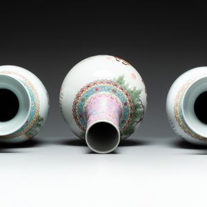 Three Chinese famille rose vases with figural and landscape design, Republic — photo 5