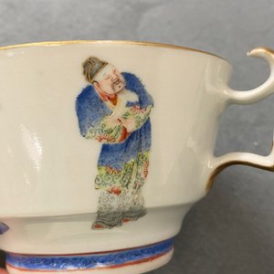 Three Chinese famille rose Wu Shuang Pu cups and saucers, 19th C. — photo 26