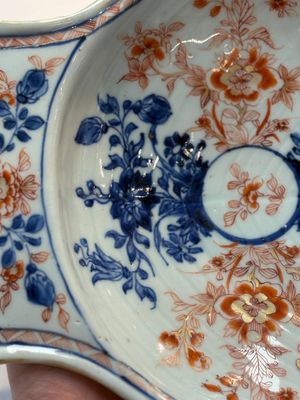 Three Chinese famille verte and Imari-style shell-form dishes — photo 12