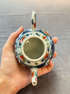 Three Chinese famille verte and Imari-style teapots, Kangxi — 照片 15