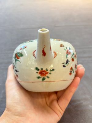 Three Chinese famille verte and Imari-style teapots, Kangxi — 照片 21