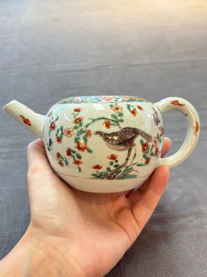 Three Chinese famille verte and Imari-style teapots, Kangxi — 照片 22