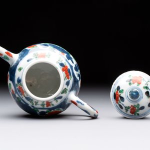 Three Chinese famille verte and Imari-style teapots, Kangxi — 照片 12