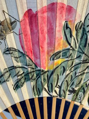 Three Chinese fans, ink and colour on paper, signed Qi Baishi 齊白石 (1864-1957), Qi Gong 启功 (1912-2005), Chen Dayu 陈大羽 (1912-2001) and Shi Shuqing 史树青 (1922-2007) — 照片 25